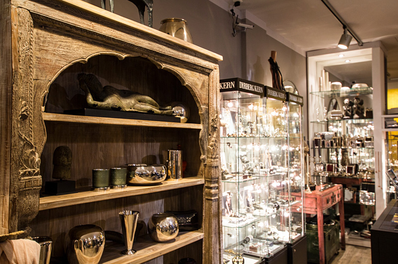 Wohnaccessoires und Schmuckvitrinen